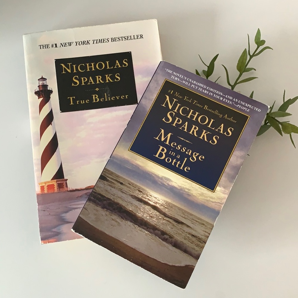 Nicholas Sparks Books (2) Message in a Bottle & True Believer